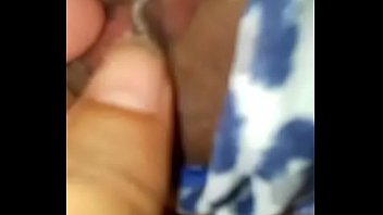 Le gusta meterse los dedos y me envía el vídeo