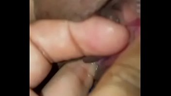 Le gusta meterse los dedos y me envía el vídeo