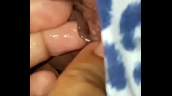 Le gusta meterse los dedos y me envía el vídeo