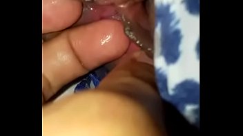 Le gusta meterse los dedos y me envía el vídeo