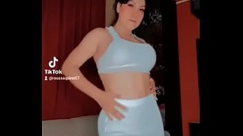 La llaman rous aquino en las redes sociales