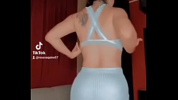 La llaman rous aquino en las redes sociales