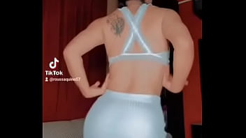 La llaman rous aquino en las redes sociales