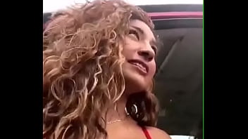 Buscando una polla con mi amiga Buscando una polla con mi amiga