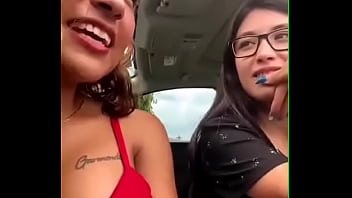 Buscando una polla con mi amiga Buscando una polla con mi amiga