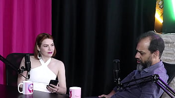 O fetiche estranho de um cliente era bater na bunda e acha complicado fazer o ballbusting e a proposta pro liberal reh queen & kstro sheer red