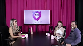 O fetiche estranho de um cliente era bater na bunda e acha complicado fazer o ballbusting e a proposta pro liberal reh queen & kstro sheer red O fetiche estranho de um cliente era bater na bunda e acha complicado fazer o ballbusting e a proposta pro liberal reh queen & kstro sheer red