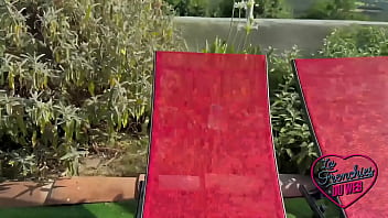 Ava queen belle coquine adore les quatuors explosifs