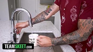 My friend's girlfriend wanted to act like a dog so i put her in all fours and fuck her like one