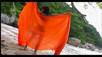 Stunning acrobatic fuck on the tropical beach ending with a large cumshot on the babe's face