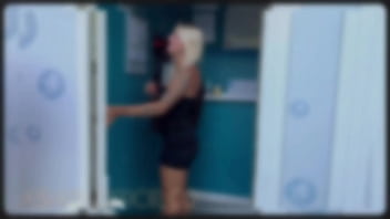 Deviens fan pour voir la vidéo complète du glory hole