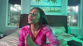 Like feet watch me show mine and suck my toes