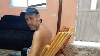 Mi padrastro pervertido me pilló en una videollamada le hice una deliciosa mamada y luego me folló con su gran polla para que no le dijera a mi novio Mi padrastro pervertido me pilló en una videollamada le hice una deliciosa mamada y luego me folló con su gran polla para que no le dijera a mi novio