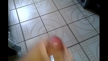 Punheta E Gozando 1 thumbnail