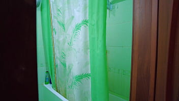 Old hairy dude gets a blowjob from beauty