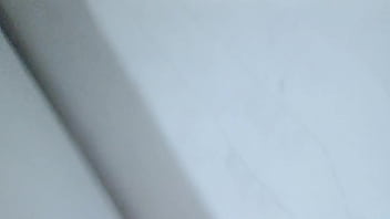 Mulher precoce goza em 2 minutos quando enfio no cu dela com força