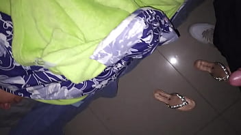 Encuentro A La Mama De Mi Amigo En Su Habitacion thumbnail