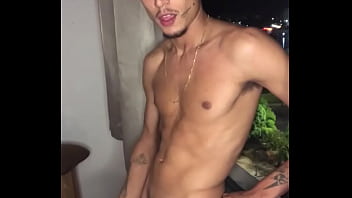 Safadinho jogando dick Safadinho jogando dick