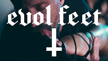 I always need something between my toes