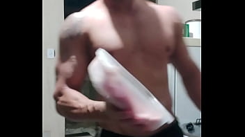 Carlos simões in the bodybuilder's routine