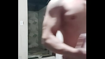 Carlos simões in the bodybuilder's routine