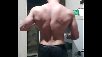 Carlos simões na cozinha rotina de marombeiro