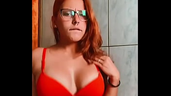 18 anos e 2 meses nunca tinha dado o cu nunca tinha tomado leitinho busquei ela no interior de sp gozei na cara dela botei ela no pornô e fodi o cu dela