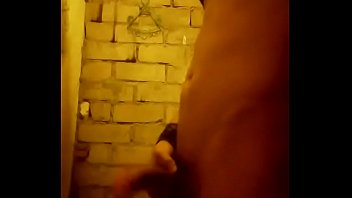 De noche masturbandome