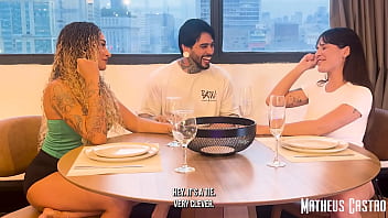 Desafiei minhas amigas em um jogo onde o prêmio era sexo a tres la no meu apertamento collab bruninha a surfista e stellar Desafiei minhas amigas em um jogo onde o prêmio era sexo a tres la no meu apertamento collab bruninha a surfista e stellar