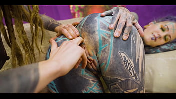 Alt teen gets her ass fisted