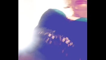 Bonjour toi je me présente sophie femme mature qui adore sucer des bites et les