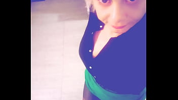 Bonjour toi je me présente sophie femme mature qui adore sucer des bites et les