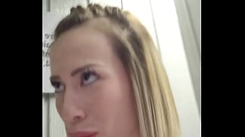 Hello la team je pars en week end super chaud à cannes exhib dans les rues