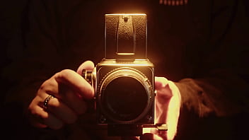 Camera de segurança do vizinho pegou casal fodendo e mulher tomando banho pelada no quintal