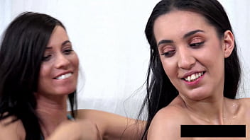 Time for a piss shower with amanda estela vicky love by vipissy