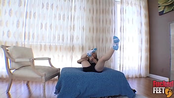 Philly jhon licks her socks & sexy feet it's jeanie marie sullivan