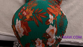 Anal with my slim thick stepmom