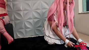 Mostrando como se trata uma mulher mandona com minha bonequinha fetichista