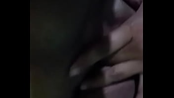 Bucetinha na siririca