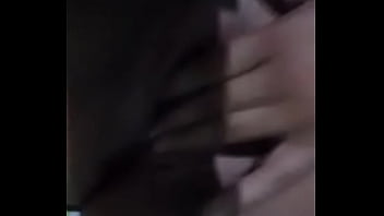 Bucetinha na siririca