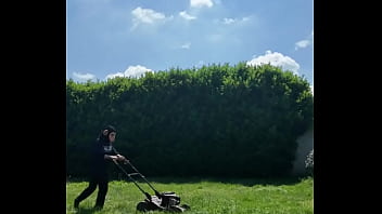 ️ alex the monkey's today i tried to cut the grass i don't know if i won but the grass definitel