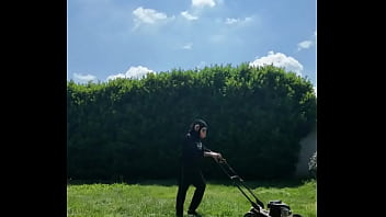 ️ alex the monkey's today i tried to cut the grass i don't know if i won but the grass definitel