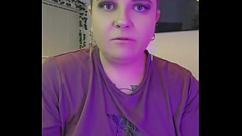 My make up's shit anyway react if you see me ️