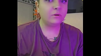 My make up's shit anyway react if you see me ️