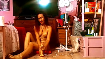 Ariel ortiz is bored at home and entertains herself by sucking her biggest dildo