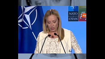 Lo scontro tra politica