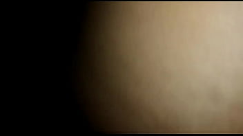 Me follo al mejor amigo de mi marido mientras esta trabajando