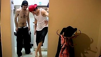 Boys Wrestle In Piss And S Gay Ian & Dustin Desperate To Piss thumbnail