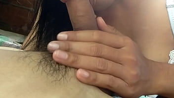 สาวนักศึกาษช่วยให้ฉันน้ำพุ่งด้วยการอมควยของฉัน