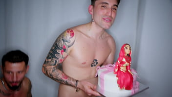 Three cocks at once inside her and all cumming inside her pussy